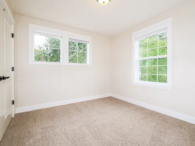 2170 NE Morgan Ln — Photo 14