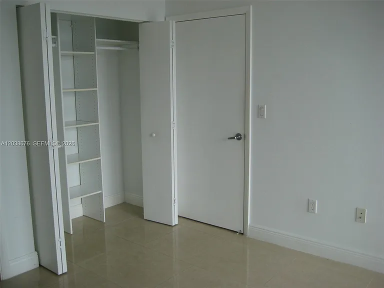 90 SW 3rd St #4311 — Photo 9