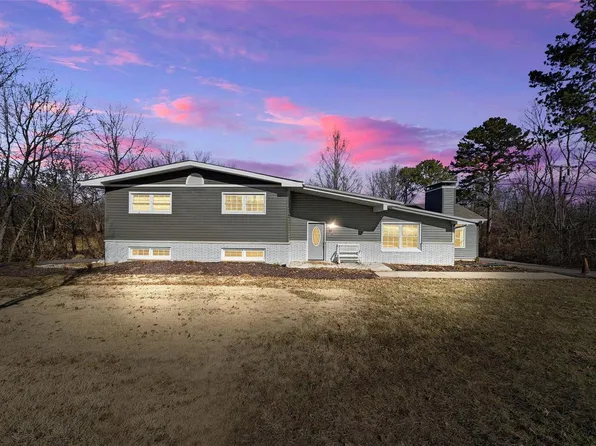 4 Sunset Dr, Troy, MO 63379