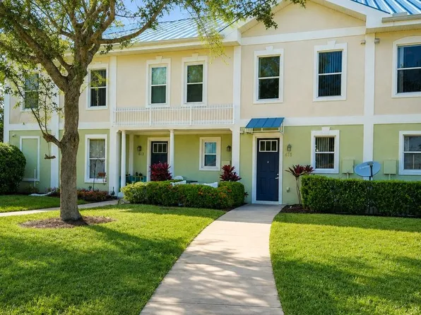 615 Founders Dr, Kissimmee, FL 34744