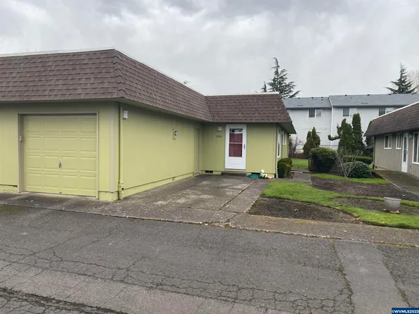 3544 Chiefs Ct NE, Salem, OR 97305