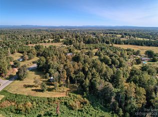 388 Sandy Plains Rd, Tryon, NC 28782