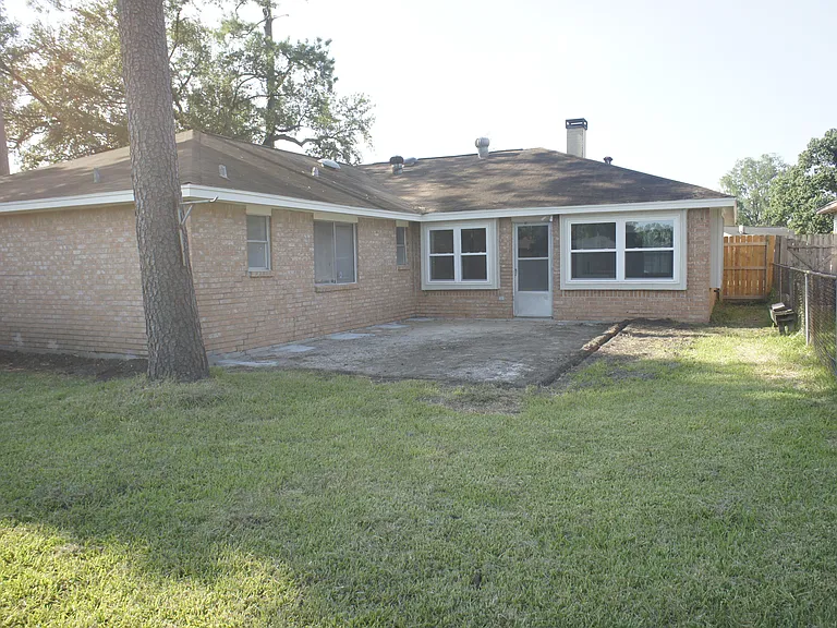 14910 Scotter Dr — Photo 7