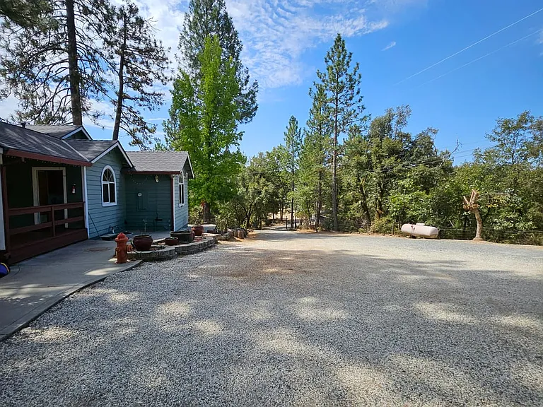 1155 Swanson Ln — Photo 47