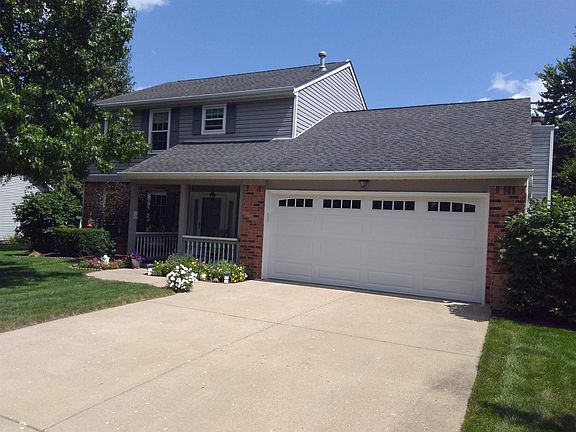 2nd image of 70 Oak Hill Ct