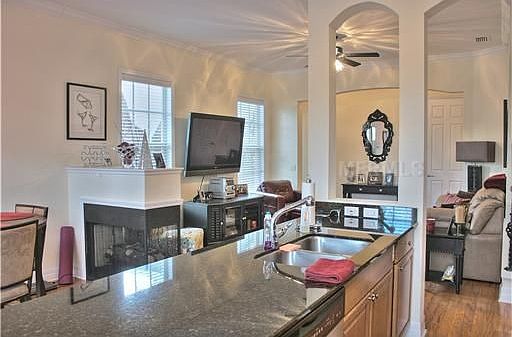 5th image of 2920 Hansen Manor Ln