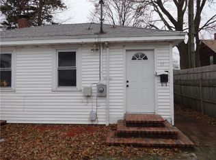 17 Transit St, Warwick, RI 02889