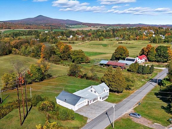 3rd image of 455 Hardwood Hill
