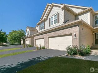 977 Oak Ridge Blvd, Elgin, IL 60120