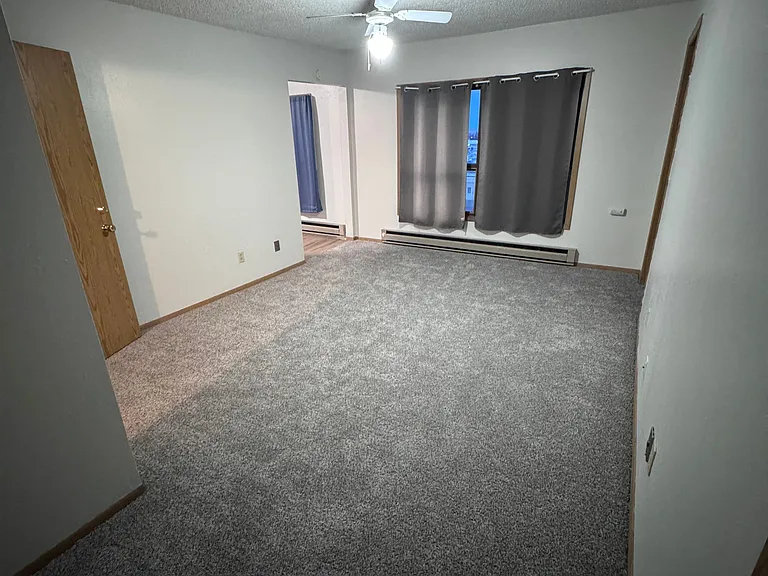 1 bed, 1.0 bath, $775 — Photo 7