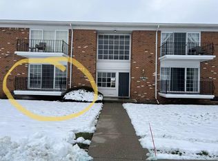 508 Fox Hills Dr N, Bloomfield Hills, MI 48304