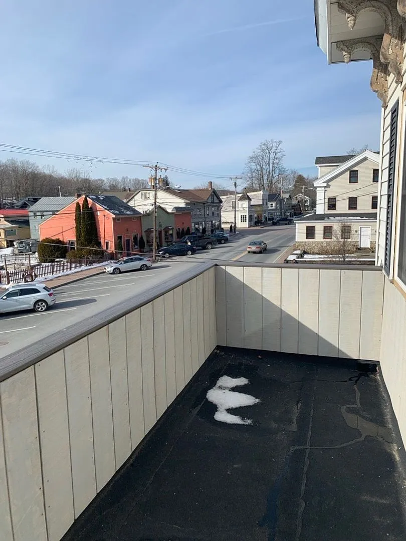 35 Main St — Photo 2