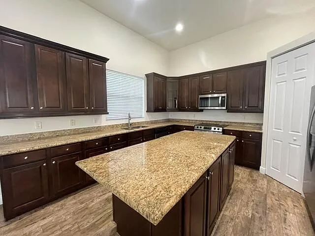 6326 Grebe Ct — Photo 16