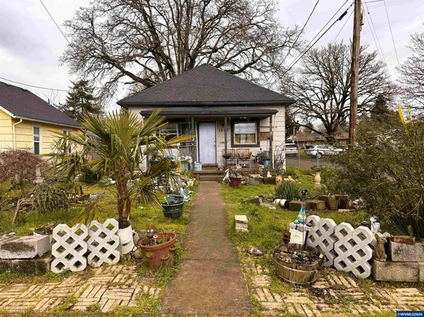 1547 Oak St SE, Salem, OR 97301