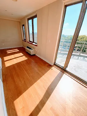 Rented by Keller Williams NYC | media 16