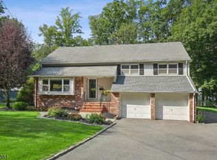 315 Mountain Way, Morris Plains, NJ