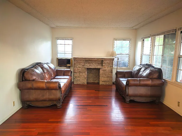 4809 Fiesta Ave — Photo 11