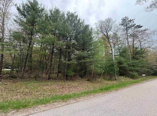 Shore Dr, Marinette, WI 54143