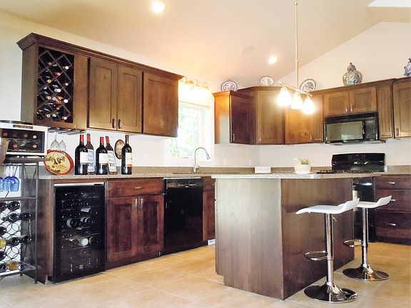 Built in wine cooler/rack