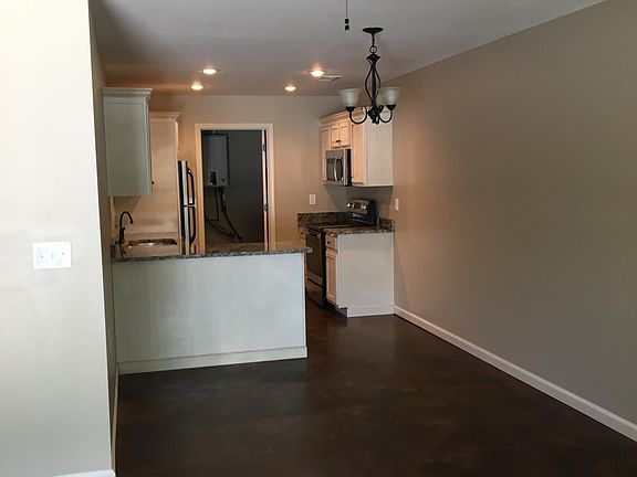 5th image of 2005 Porter St