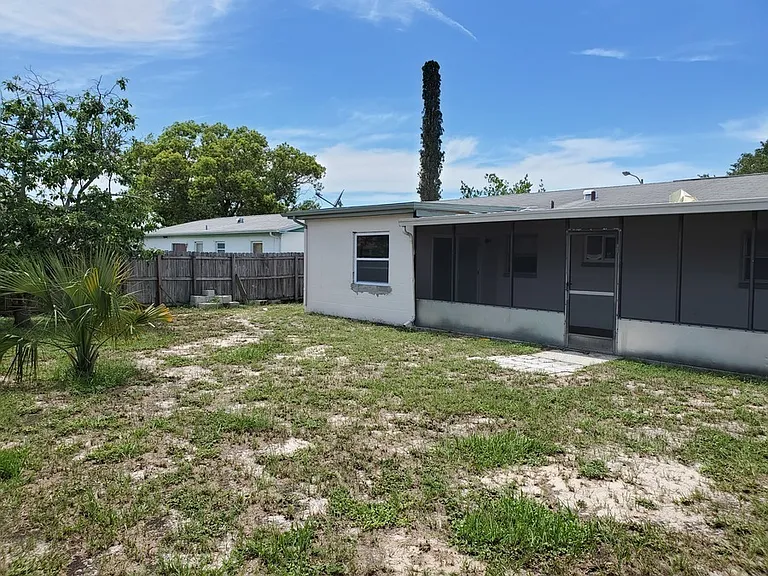 8402 Corney Dr — Photo 7
