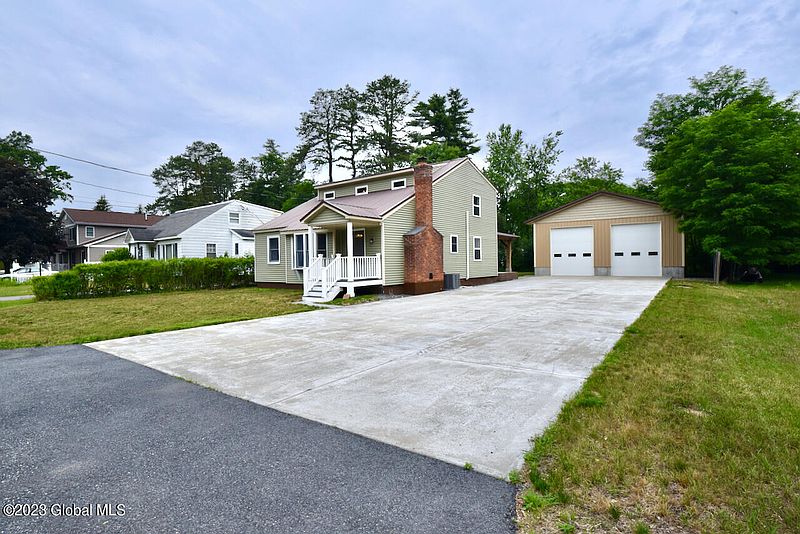 2nd image of 513 Leahy Lane