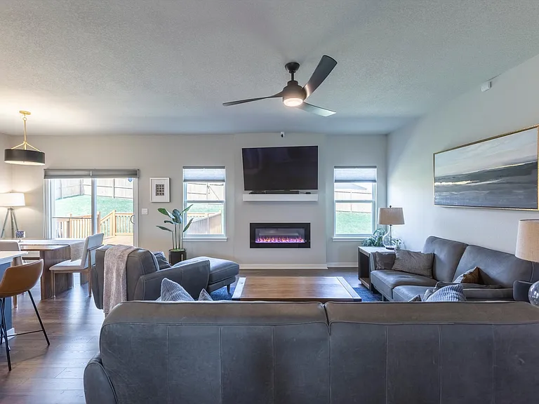 6420 Kyla Dr — Photo 41