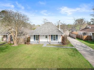 11186 Henson Dr, Greenwell Springs, LA 70739