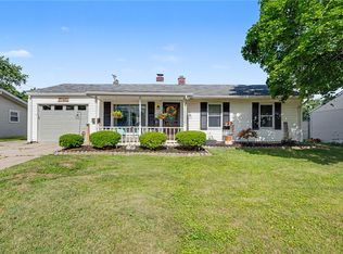 1160 Fairmont Dr, Sidney, OH 45365