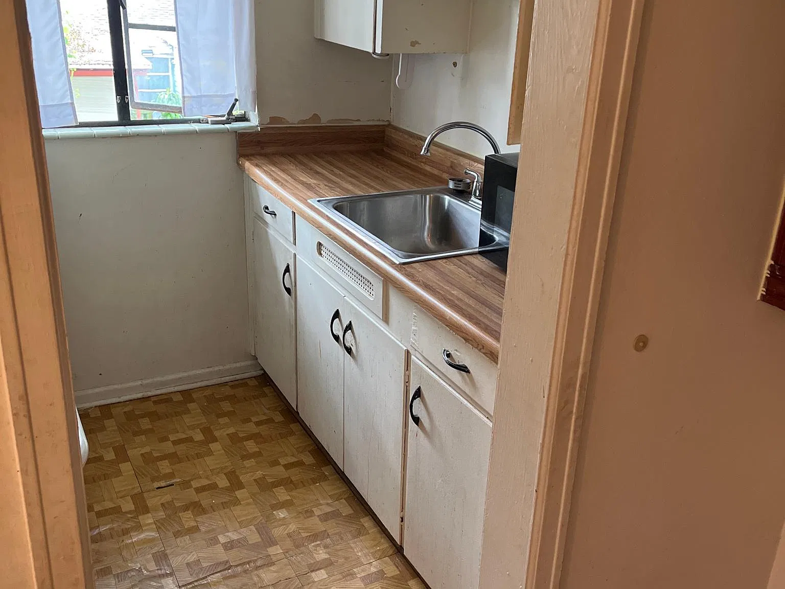 202 E Concord St — Photo 4