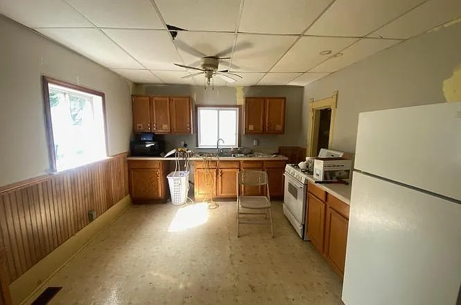 1603 S Pasfield St — Photo 7