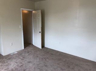 2942 High St #B, Camden, NJ 08105