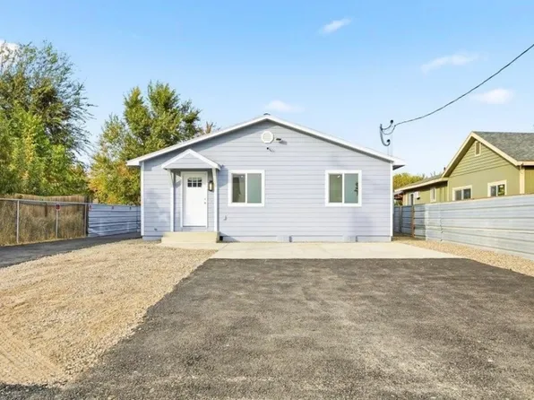 1310 South St #A, Sunnyside, WA 98944