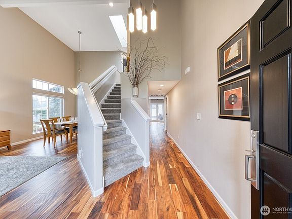 2nd image of 4905 NE 19th Court