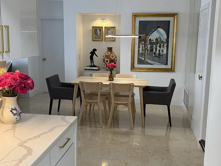 1420 Brickell Bay Dr #1108 — Photo 8