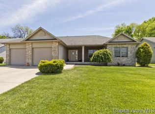 1016 Post Rd, Springfield, IL 62712