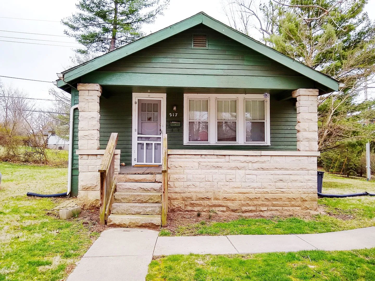 217 S Clark - Available August 2024 — Photo 2