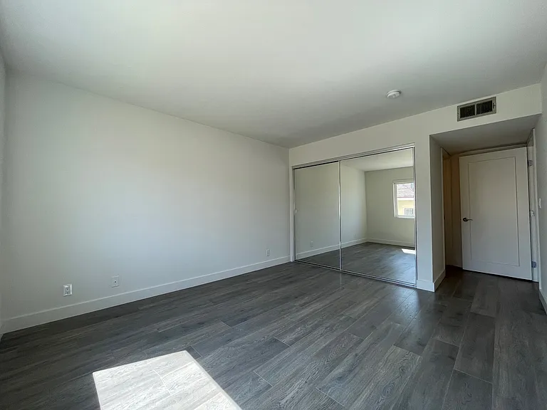 4574 Finley Ave #4 — Photo 14