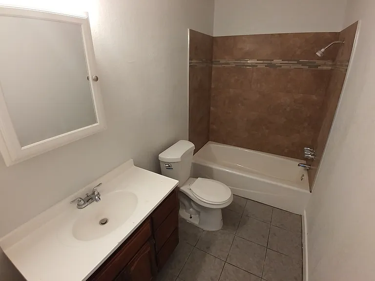 11435 S New Hampshire Ave — Photo 14