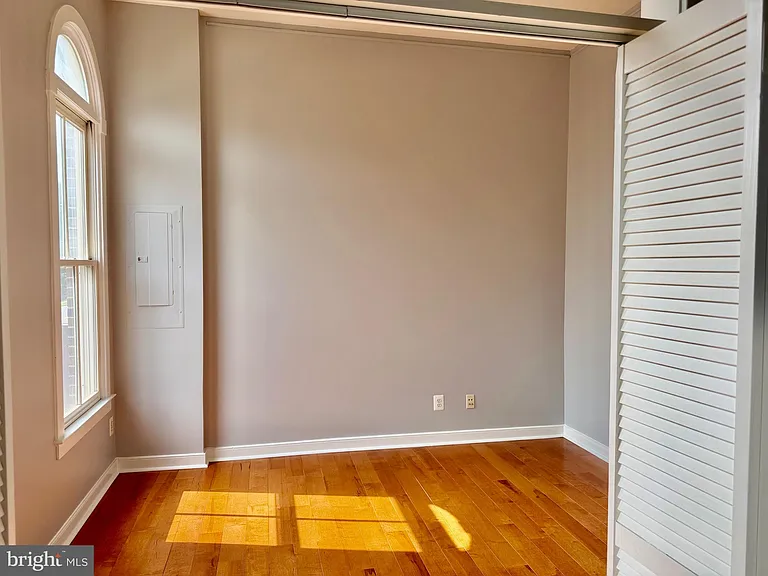 11034 Amherst Ave — Photo 39