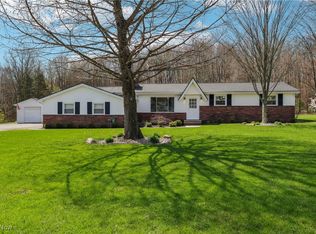 11529 Winchester Dr, Chardon, OH 44024