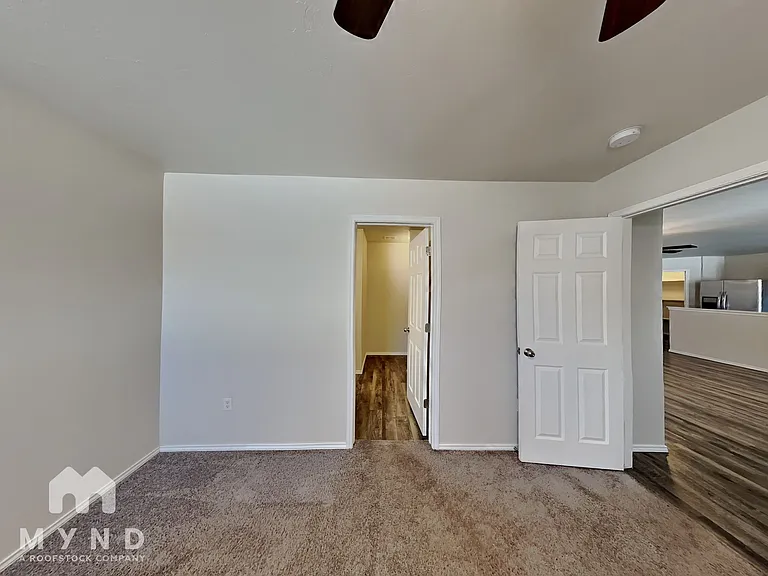 1921 Hannah Ln — Photo 13