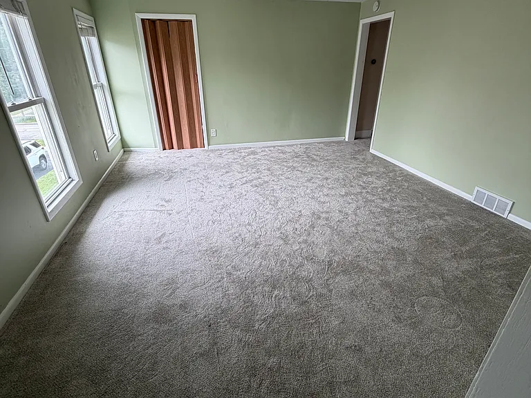 140 Summit St #2 — Photo 14