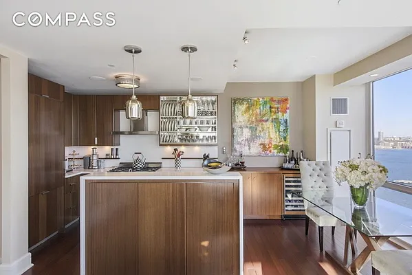 Sold by Compass | media 3