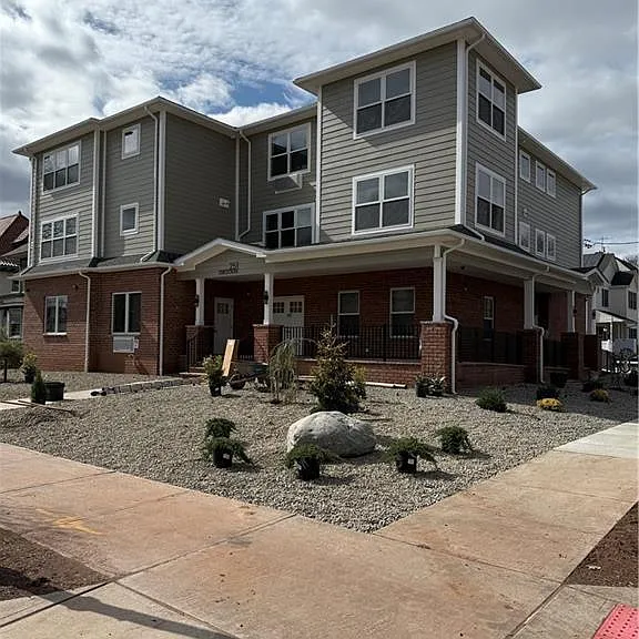 251 Livingston Ave #305 — Photo 1