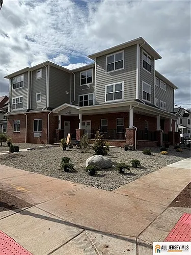 251 Livingston Ave Photo 1