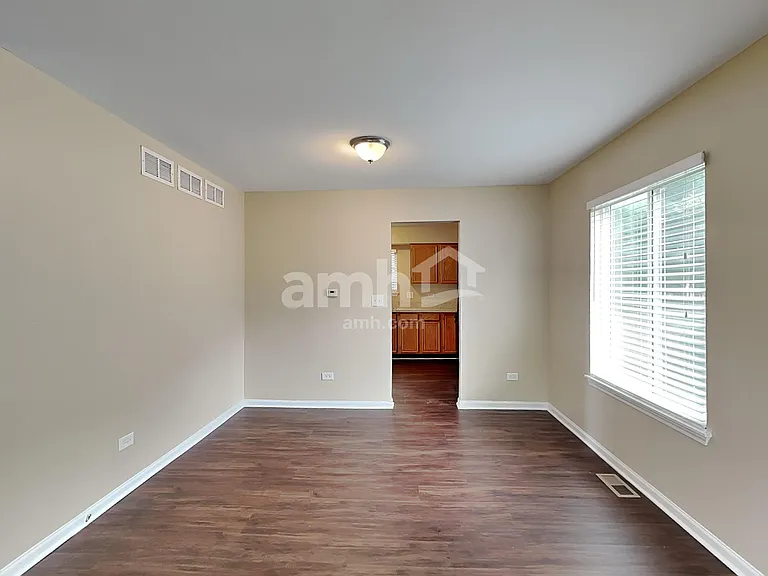 609 Red Barn Trl — Photo 5