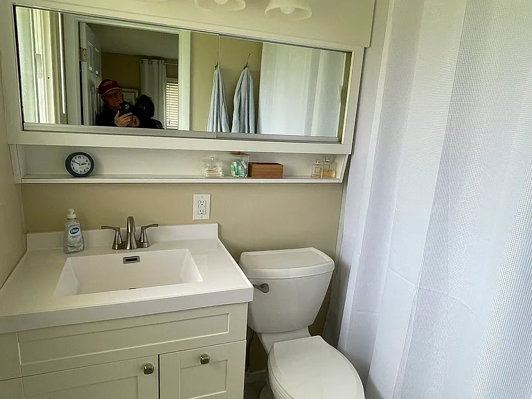 130 Winchcombe Dr — Photo 29