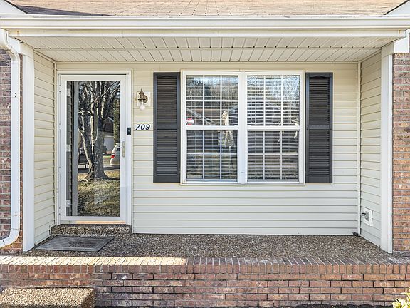 3rd image of 709 Woodcraft Dr