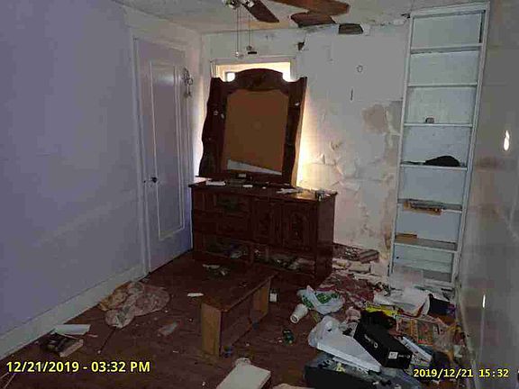 9150 Manor